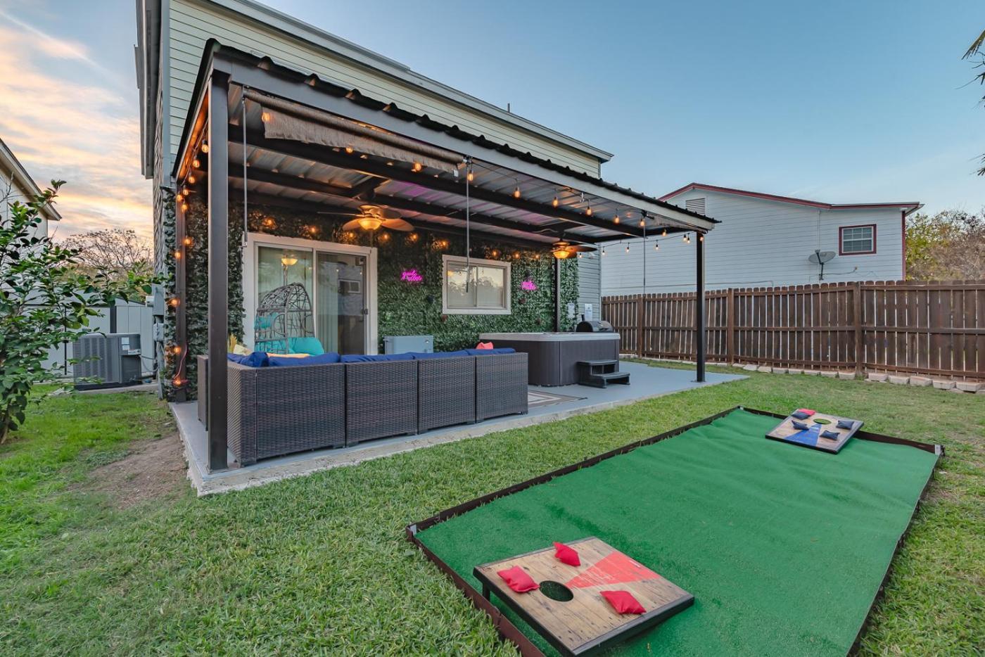 Gameroom, Bbq & Hot-Tub By Lackland & Seaworld Сан Антонио Екстериор снимка